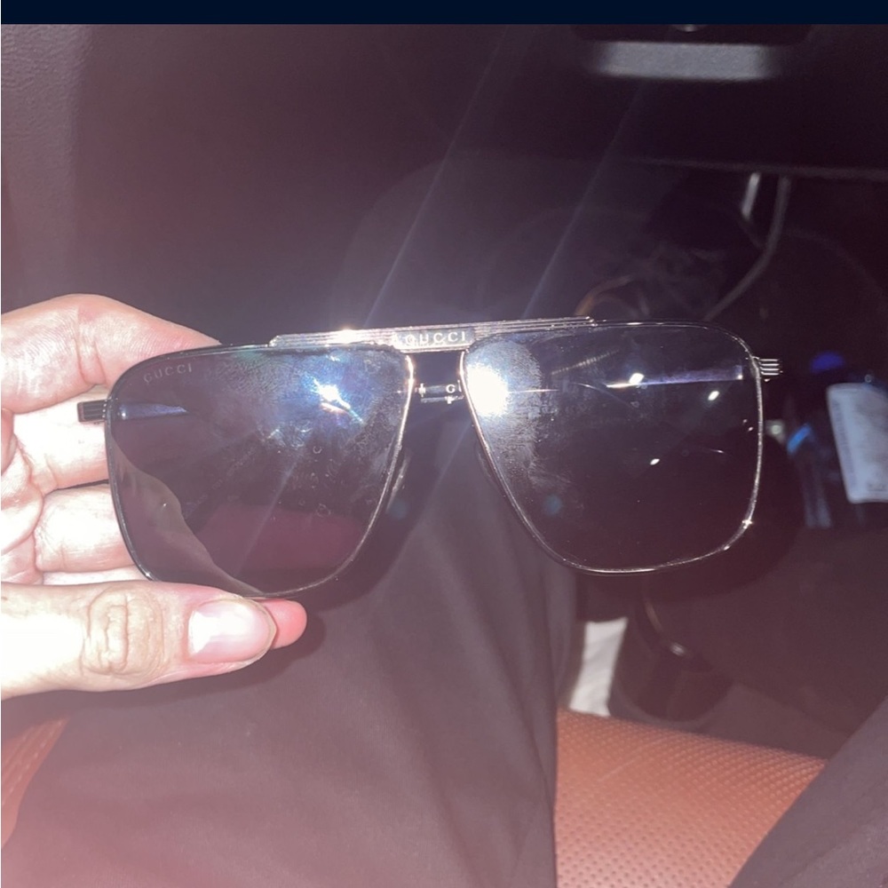 Gucci Aviator Sunglasses, they are not scratched and are cleaned. - Picture 1 of 4